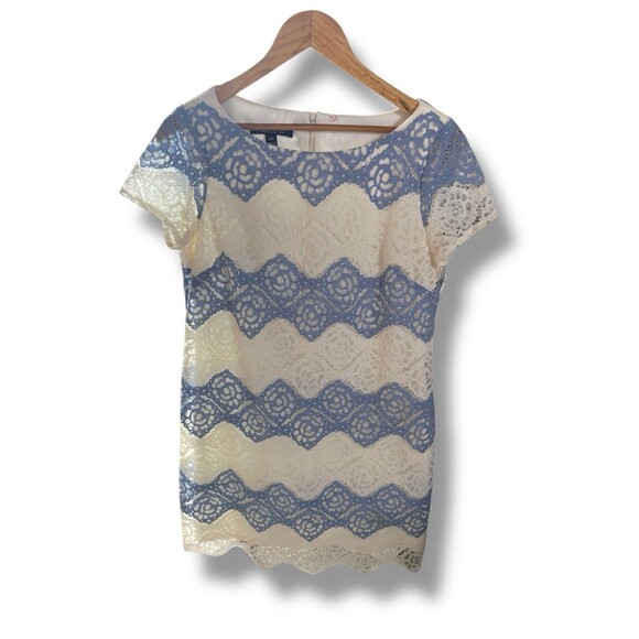 Suiti Lace Shift Dress Blue White Scallop Floral Overlay Short Sleeve Sz 10P - Picture 7 of 12